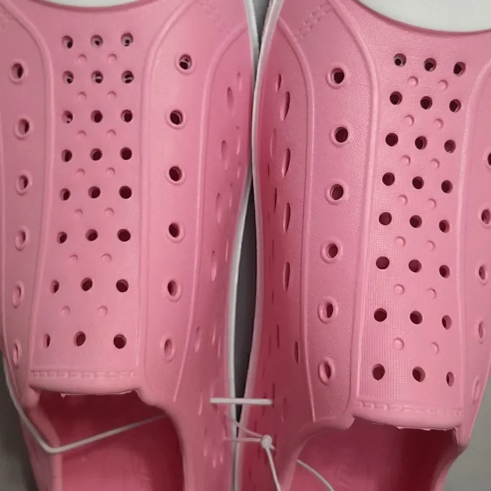 Barbie Core Crane Ladies Lightweight SlipOns...Size 9-10...New in Package.
